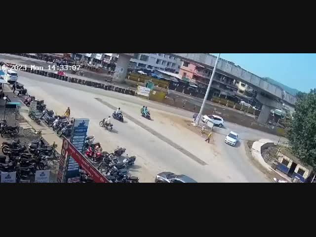 В Индии рухнул строящийся мост на шоссе Мумбаи-Гоа