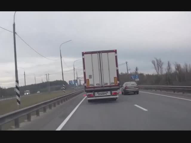 Рука на руле дрогнула