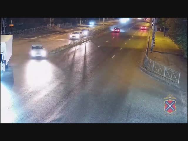 Кто его учил так поворачивать?