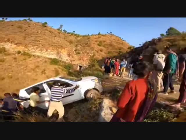 На радостях забыл нажать на тормоз