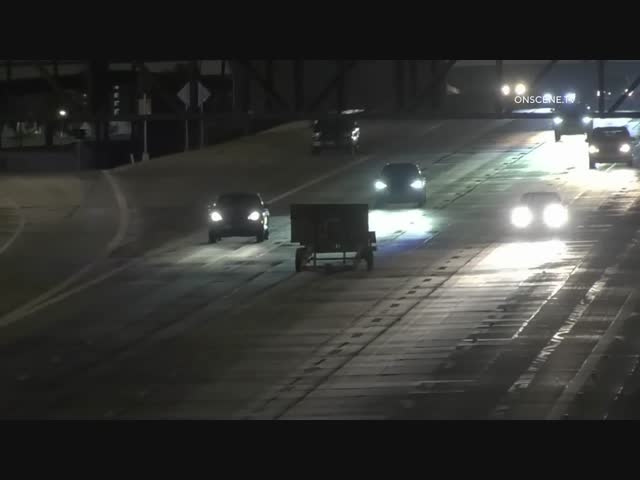 Столкновение внедорожника с прицепом