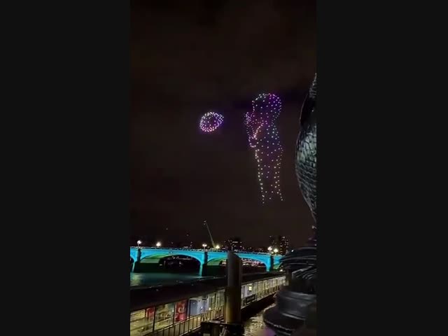 Шоу дронов в Лондоне