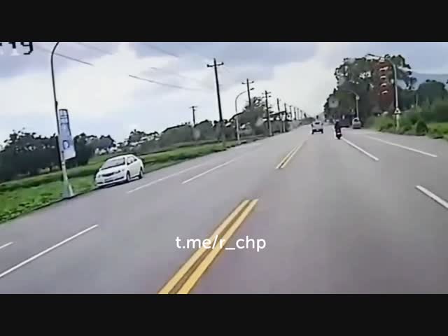 Самонаводящийся скутер