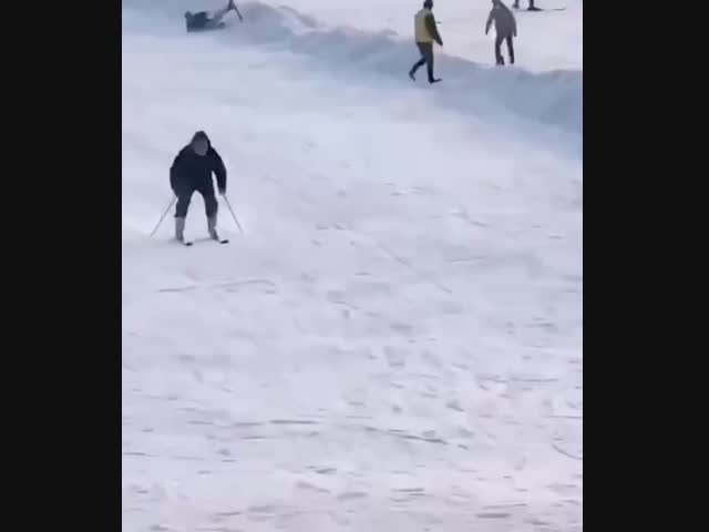 У китайского лыжника отказали тормоза