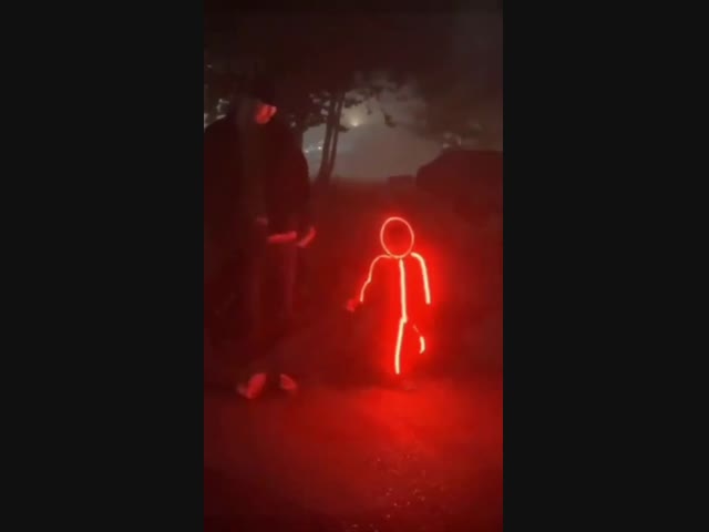 Флуоресцентные палочки и дети: весело и безопасно 