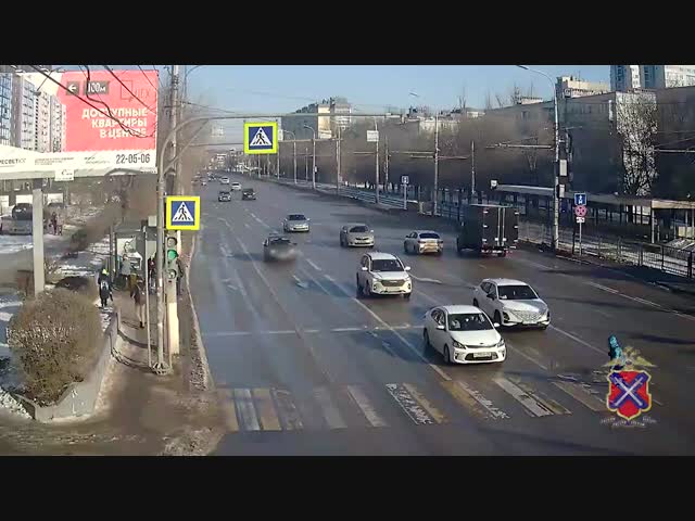 Шесть полос против пешехода