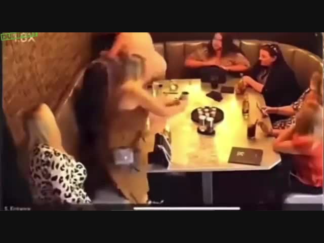 Женщина чуть не застряла навсегда