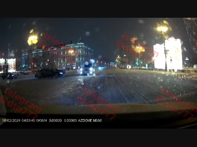 Машина скорой помощи не успела проскочить 