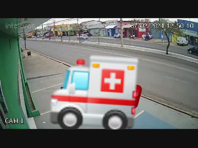 Сбил задним ходом