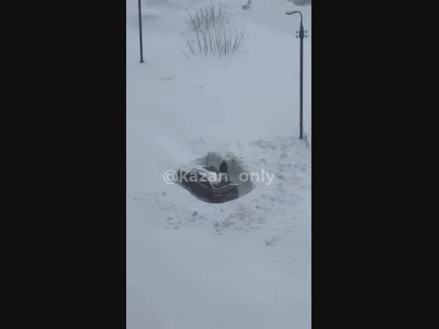 Загадочное видео: окружен, но не побежден