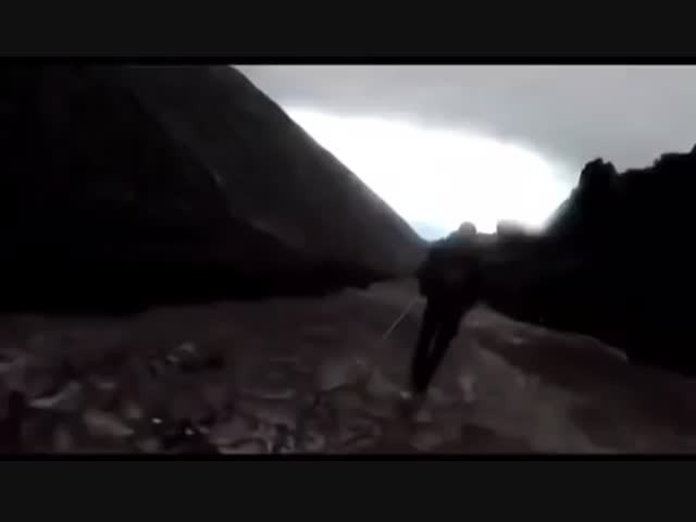 На Камчатке парень пошёл в поход