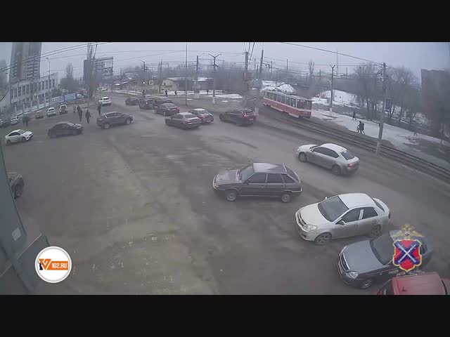 Женщина за рулем - это бывает страшно