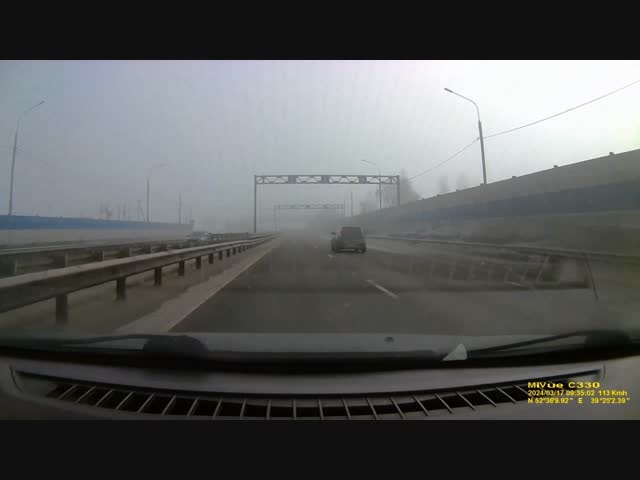 Подставщик или идиот?