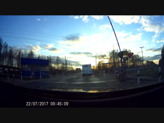 Дурак против шлагбаума