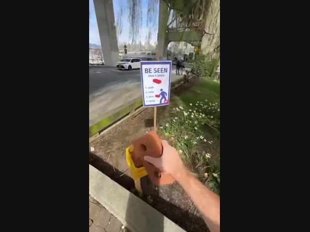 «Чтобы быть более заметным на переходе»