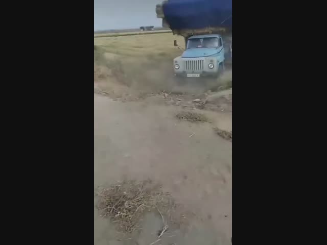 Советский грузовик ГАЗ-53 всё ещё на ходу