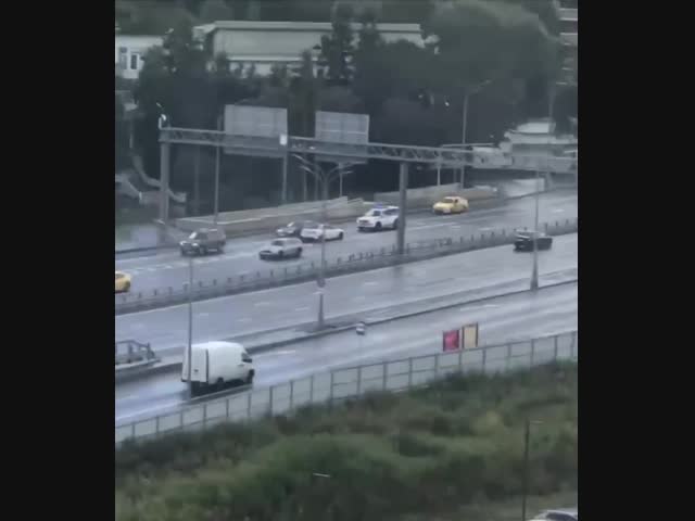 Человек восстал против Системы!