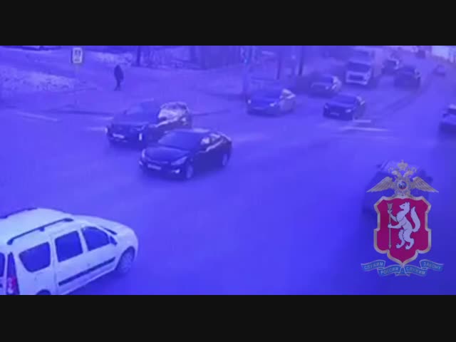 Водителю легковушки  стало плохо за рулем