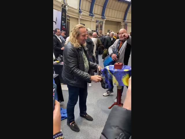 Просто чёрная магия!