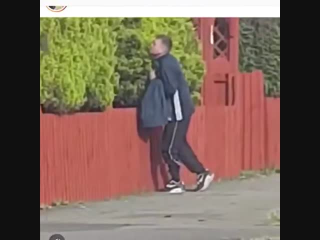 Как его колбасит...