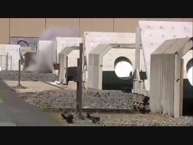 Испытания рельсотрона компании BAE Systems