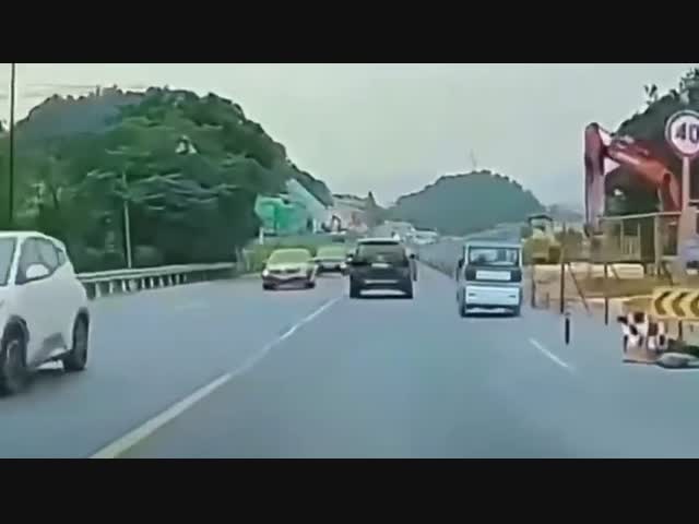 Акробатический тук- тук