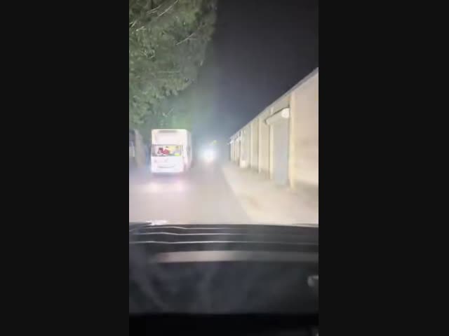 Световая дуэль на дороге