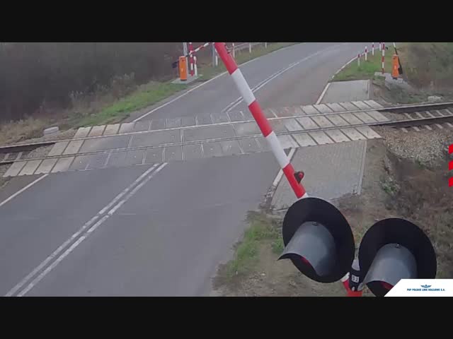 Откуда взялся этот минифургон?