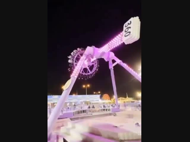 В Саудовской Аравии сломался аттракцион