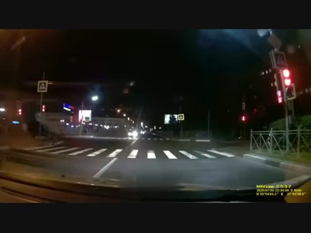 На красный и без включенных световых приборов