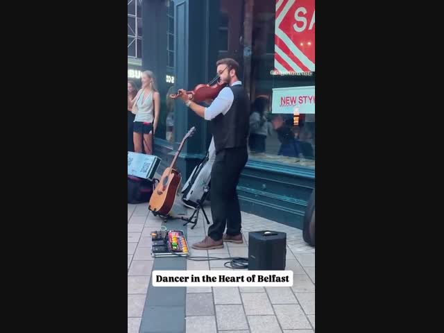 Ирландские девушки пляшут