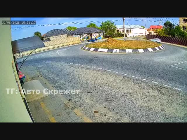 Только стена остановила мотоциклиста