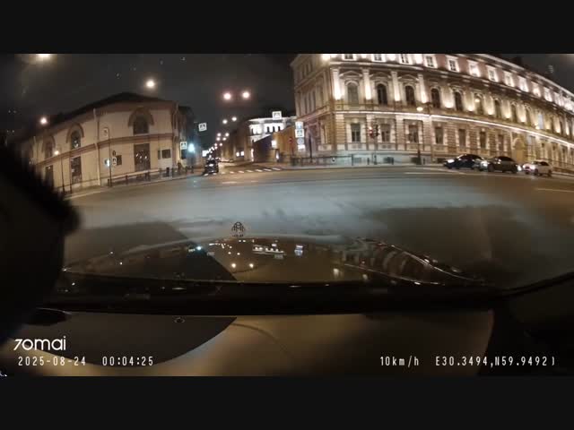 Чуть не столкнулись