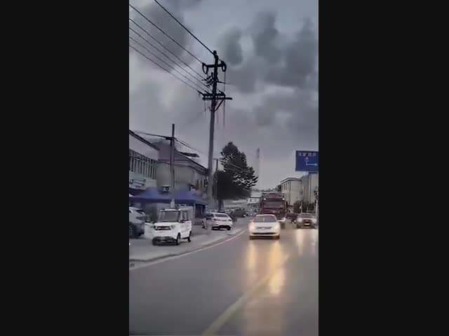 Жаль, грузовик поцарапал