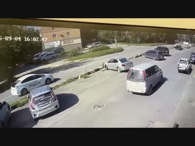 Зря он пошел на обгон …