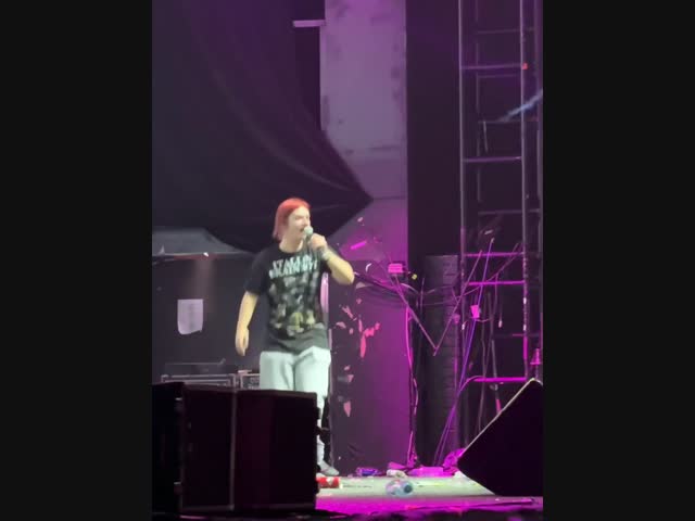 В певца Ивана Золо запустили петарду