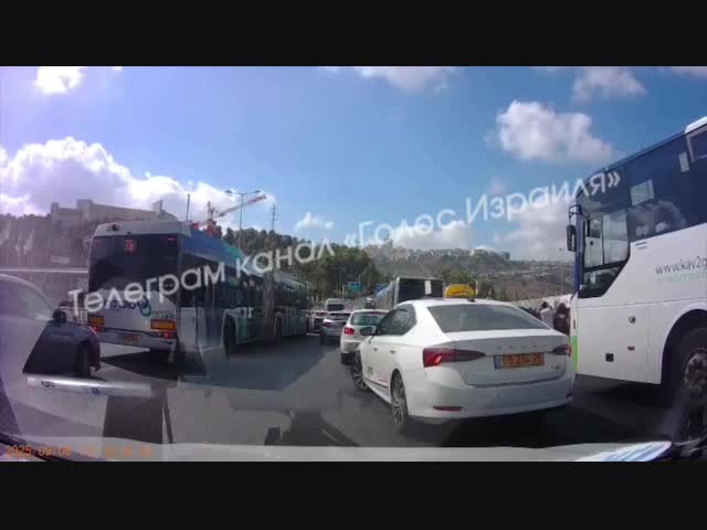 Смелый таксист