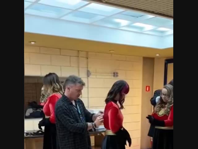 Как такое возможно???