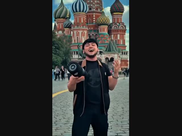 Недолго музыка играла