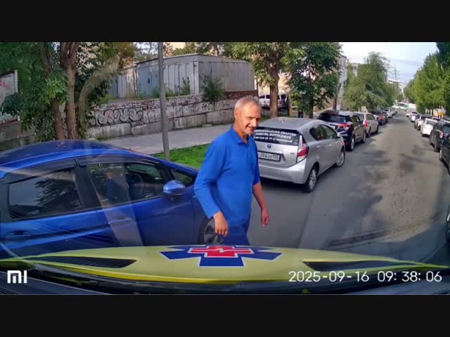 Мощный дядька