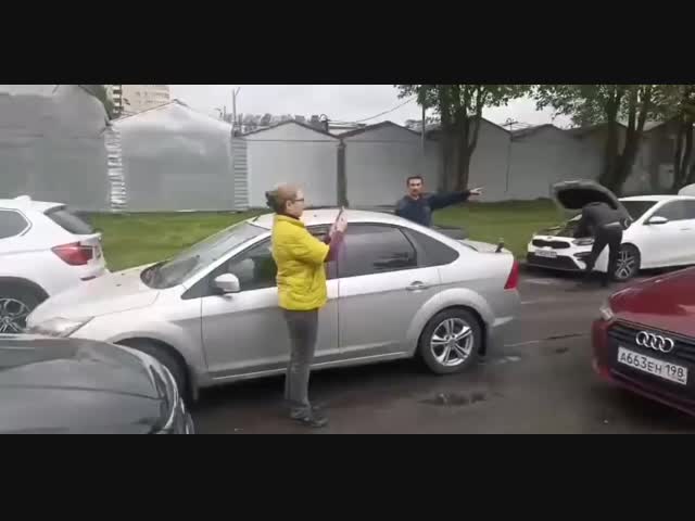 Конфликт на дороге со скорой помощью в Санкт-Петербурге