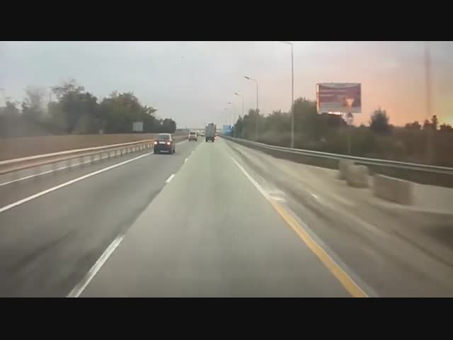 Легковой автомобиль подрезал «Газель»