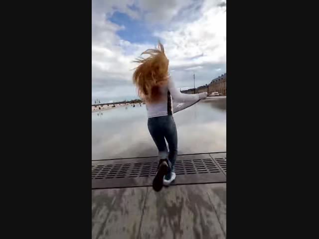 На месте павшего бойца тут же поднимается следующий:)))