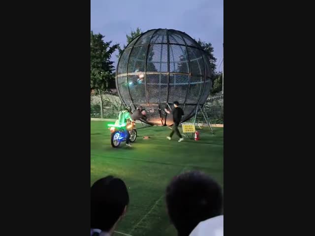 Как у них не кружится голова?