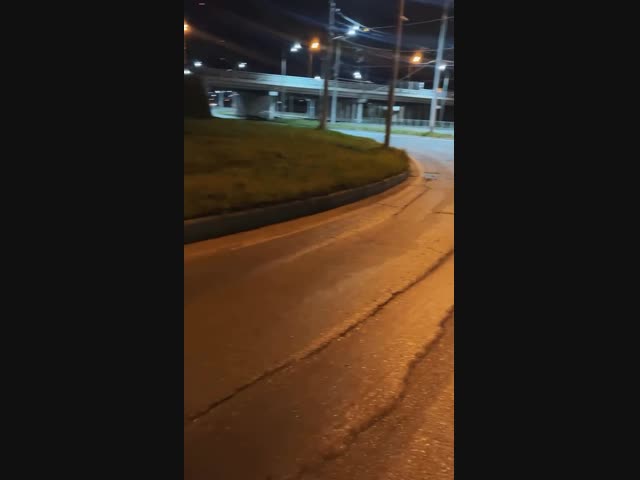 Чуть не проткнула