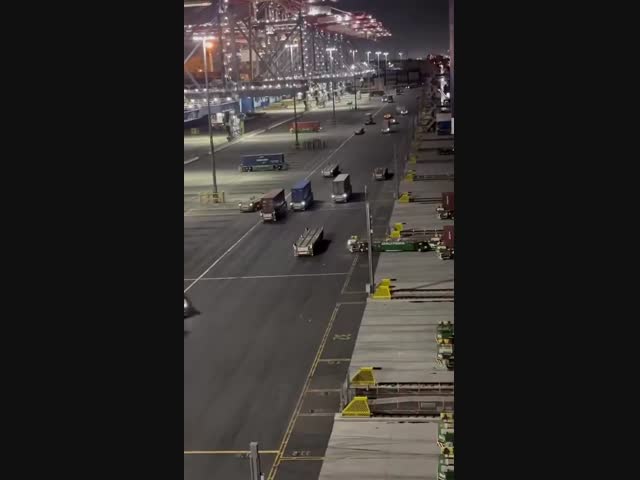 Грузовой порт в Китае