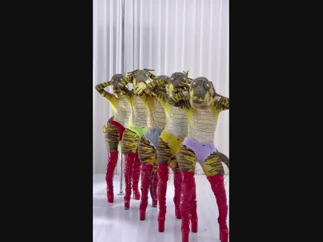 Смешно и странно