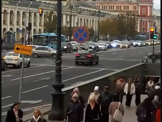 В Петербурге столкнулись сразу 8 машин