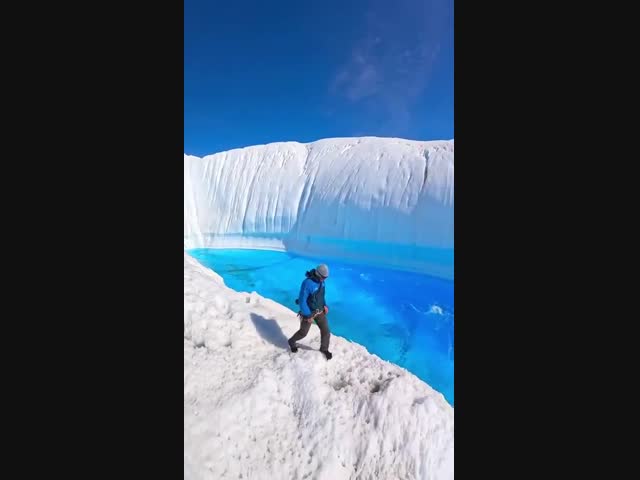 Река на леднике